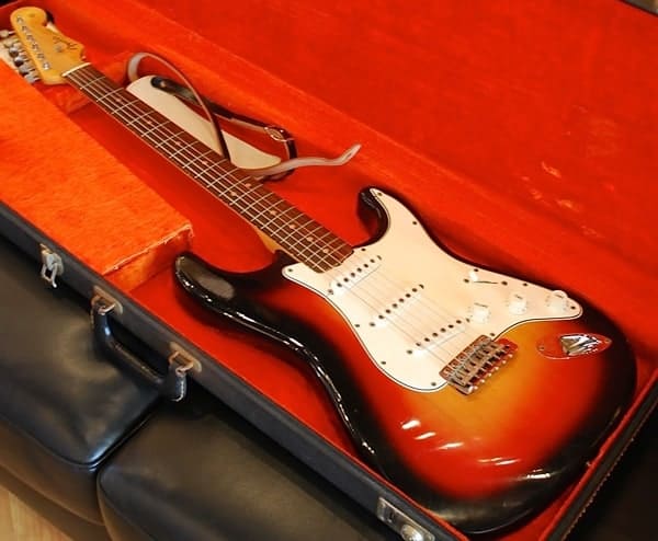 stratocaster-sunburst-bob-dylan